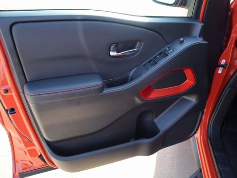 New 2025 Nissan Frontier PRO-4X image 12