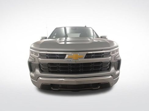 Used 2025 Chevrolet Silverado 1500 LT RWD image 3