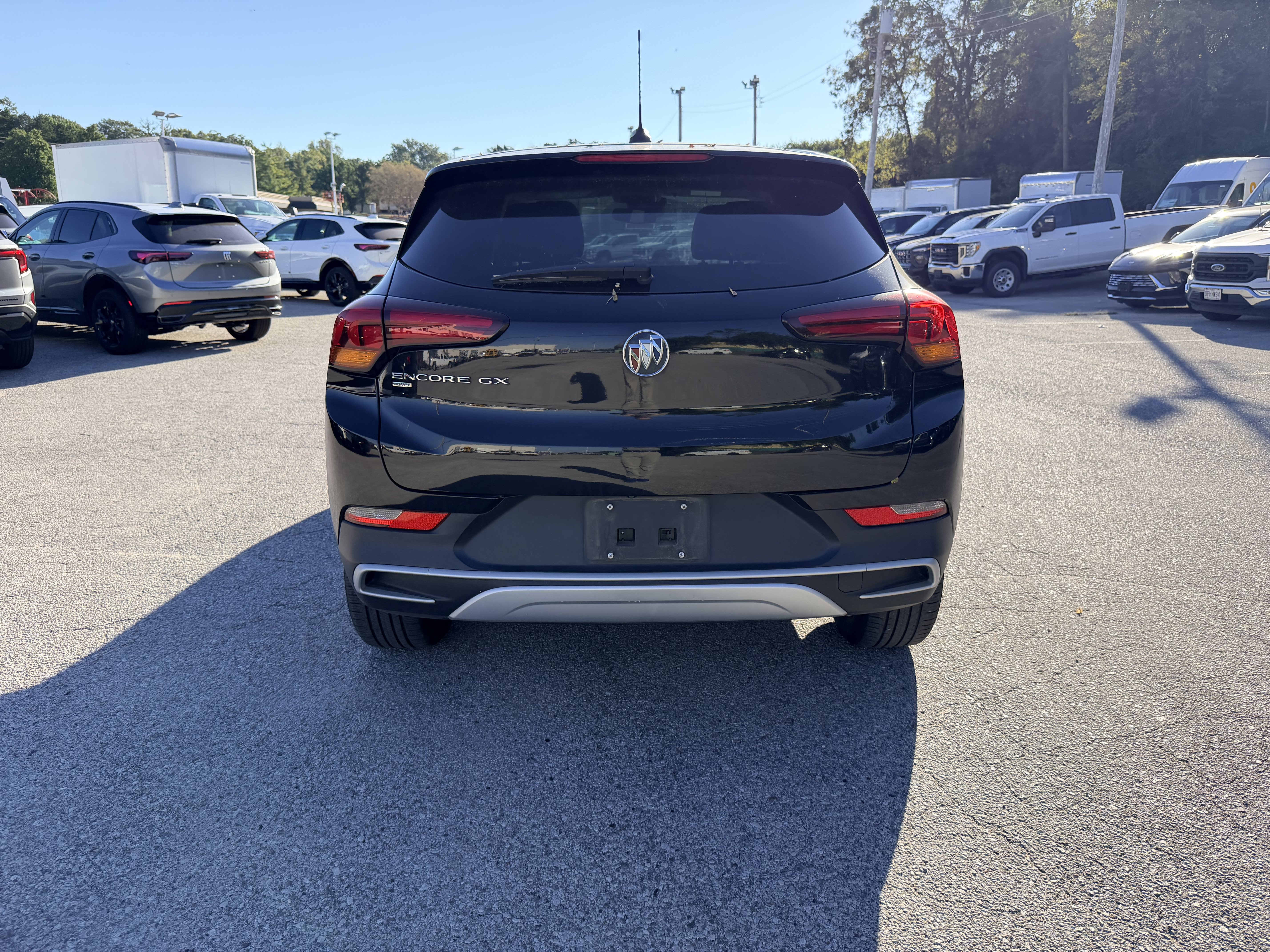 Used 2023 Buick Encore GX Preferred w/ Cold Weather Comfort Package AWD/4WD image 6