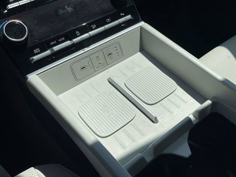 Certified 2025 Hyundai Santa Fe SEL FWD image 22