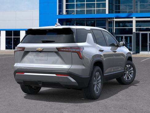 New 2026 Chevrolet Equinox LT w/ Convenience Package II AWD/4WD image 4