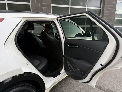 Used 2023 Kia Niro Wind FWD image 31