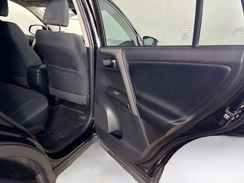 Used 2018 Toyota RAV4 XLE image 37