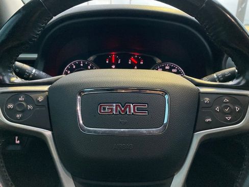 Used 2018 GMC Acadia SLT w/ LPO, Floor Liner Package image 14