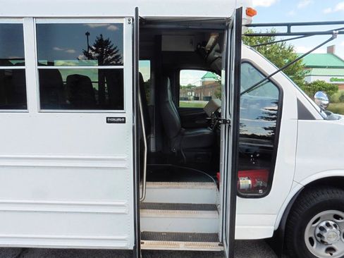 Used 2008 Chevrolet Express 3500 w/ School Bus Package RWD image 22