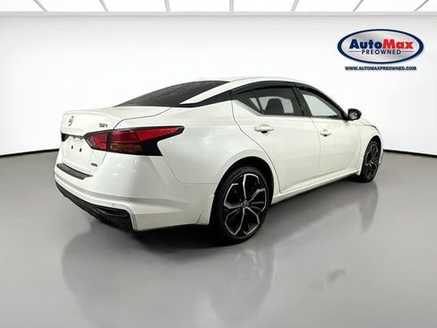 Used 2024 Nissan Altima 2.5 SR w/ SR Premium Package AWD/4WD image 2