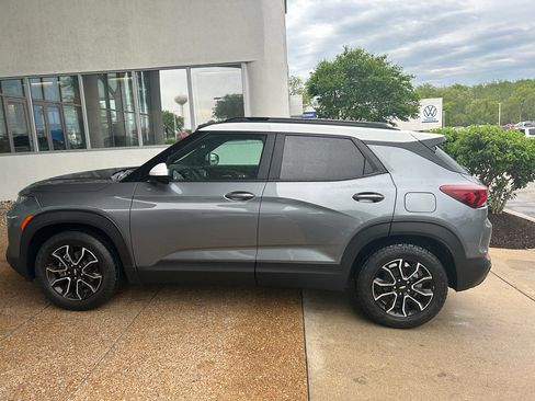 Certified 2022 Chevrolet TrailBlazer ACTIV w/ Sun and Liftgate Package FWD image 8