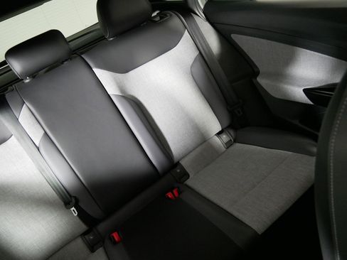 Used 2024 Volkswagen ID.4 Pro image 14