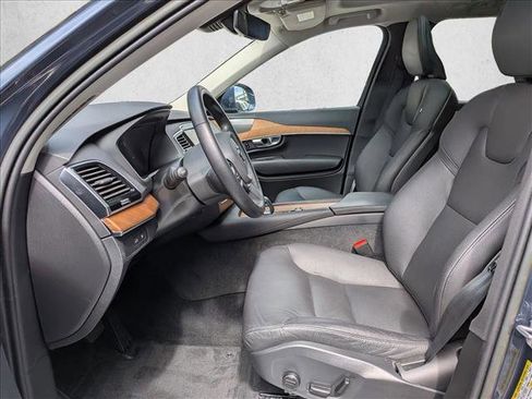Used 2023 Volvo XC90 T8 Plus w/ Protection Package Premier image 17