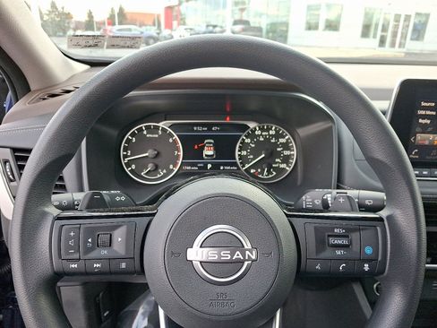 Certified 2023 Nissan Rogue SV image 18