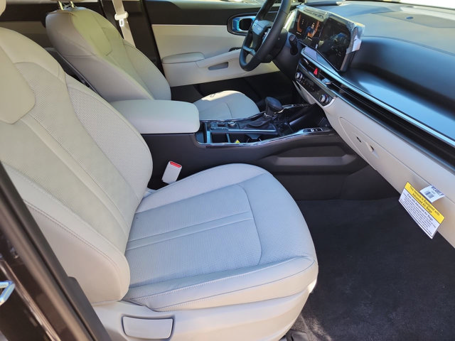Used 2026 Kia Sorento S FWD image 5
