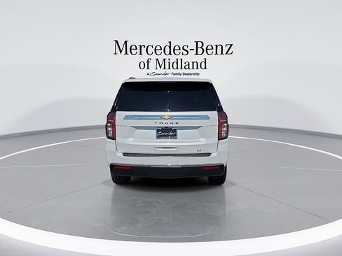 Used 2022 Chevrolet Tahoe LT w/ Luxury Package AWD/4WD image 7