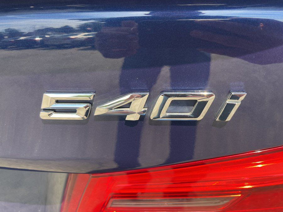 Used 2018 BMW 540i xDrive AWD/4WD image 36