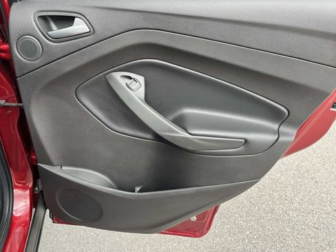 Used 2019 Ford Escape Titanium FWD image 22