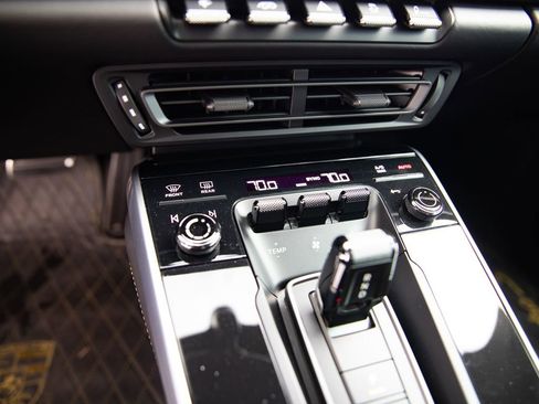 Used 2022 Porsche 911 Turbo S image 18