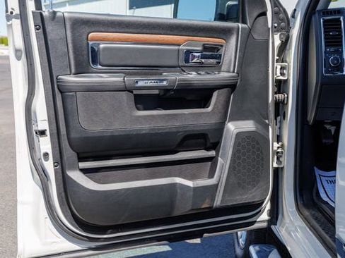 Used 2017 RAM 1500 Laramie w/ Convenience Group AWD/4WD image 15