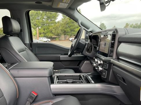 New 2026 Ford F250 Lariat w/ Black Appearance Package AWD/4WD image 38