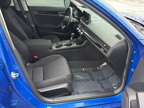 Used 2024 Honda Civic EX image 13