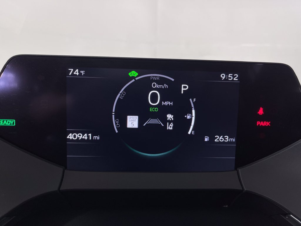 Certified 2024 Toyota Prius LE FWD image 18