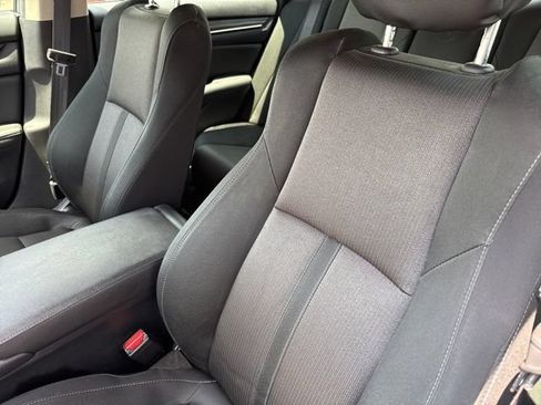Used 2019 Honda Accord EX image 9