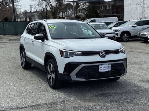 Used 2025 Volkswagen Taos S image 31