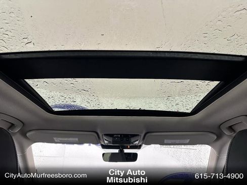 New 2025 Mitsubishi Outlander SE image 40