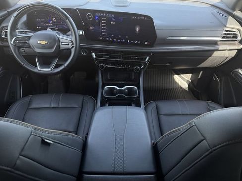 Used 2025 Chevrolet Traverse High Country w/ LPO, Floor Liner Package FWD image 10