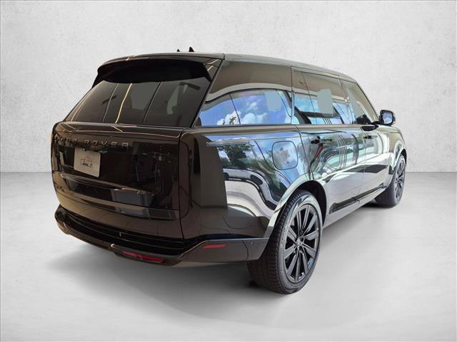 New 2027 Land Rover Range Rover Long Wheelbase SE AWD/4WD image 2