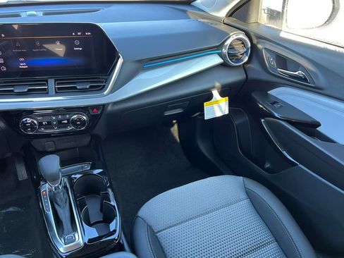 New 2026 Chevrolet Trax LT w/ Driver Confidence Package image 30