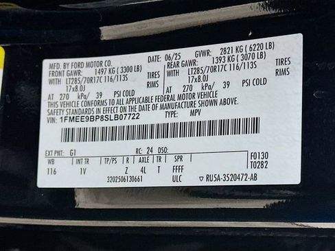 Used 2025 Ford Bronco Badlands image 28