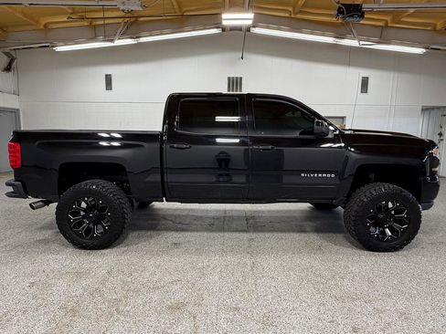 Used 2018 Chevrolet Silverado 1500 LT w/ All Star Edition AWD/4WD image 5