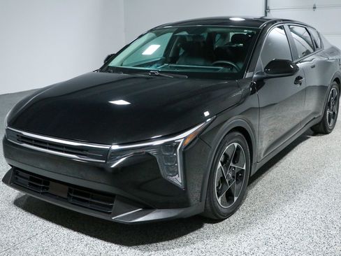 Used 2025 Kia K4 FWD image 29