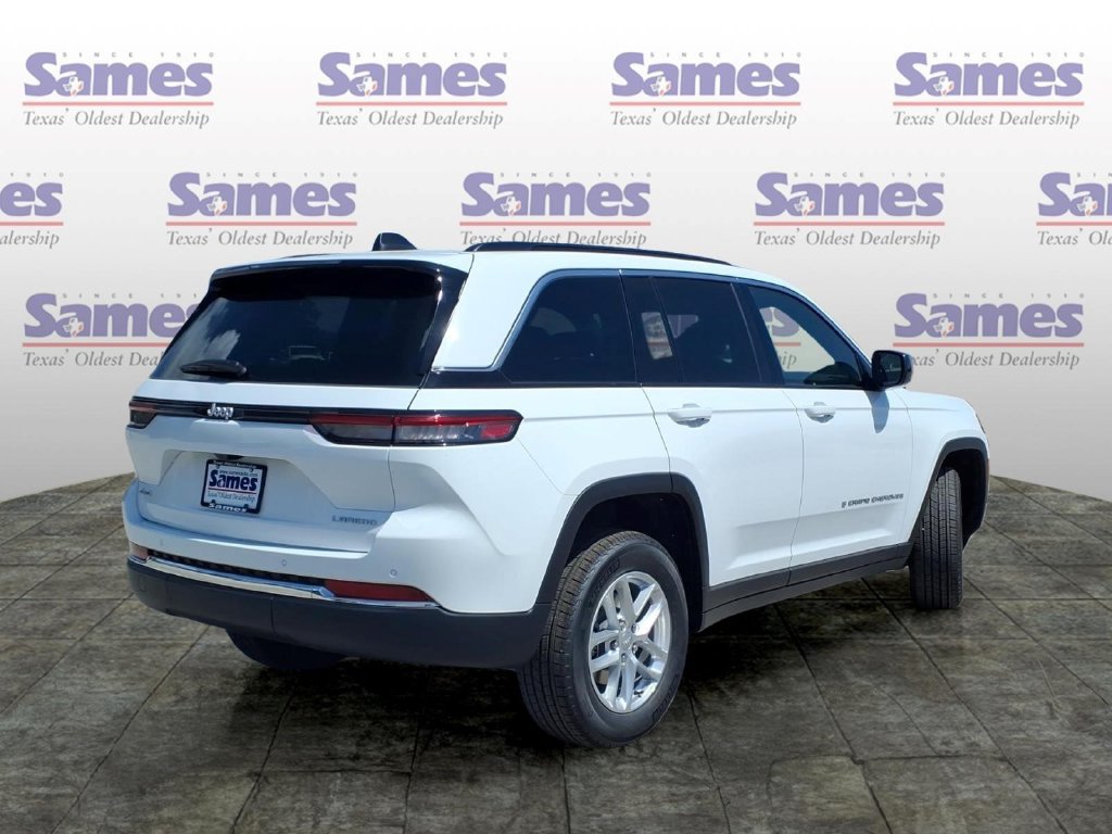 New 2026 Jeep Grand Cherokee Laredo AWD/4WD image 5