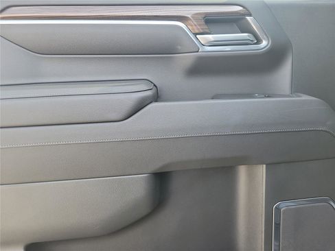 Used 2023 Chevrolet Silverado 1500 LT image 13