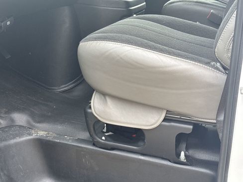 Used 2024 GMC Savana 2500 w/ Driver Convenience Package image 17