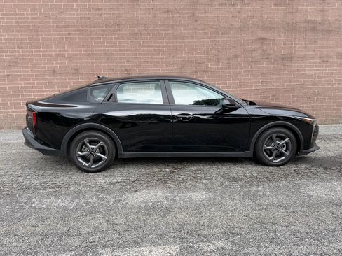 Used 2025 Kia K4 FWD image 40