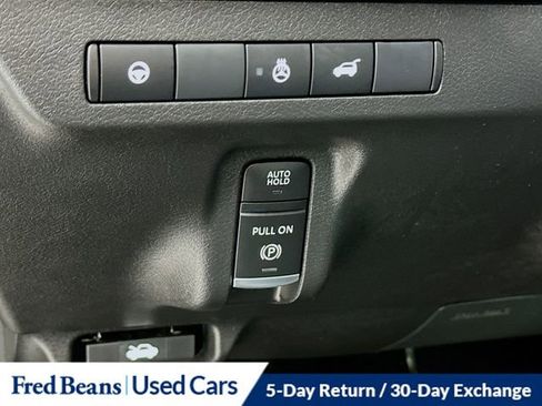 Certified 2025 Nissan Murano SL image 12