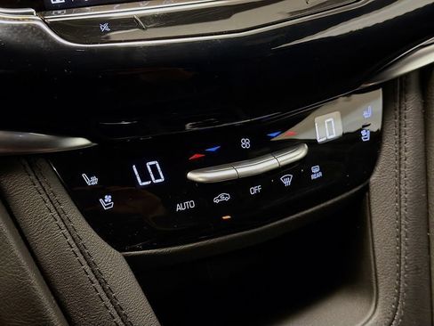 Used 2025 Cadillac XT6 Sport w/ Technology Package AWD/4WD image 30