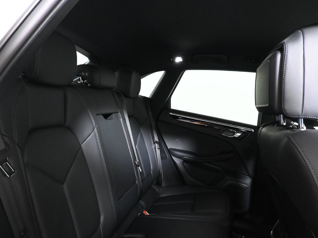 Used 2023 Porsche Macan S AWD/4WD image 39