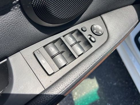 Used 2010 BMW 328i xDrive Sedan image 23