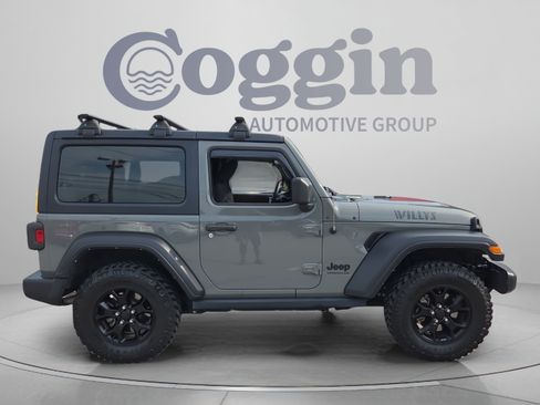 Used 2021 Jeep Wrangler Sport AWD/4WD image 6