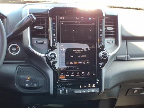 Used 2026 RAM 2500 Big Horn AWD/4WD image 25
