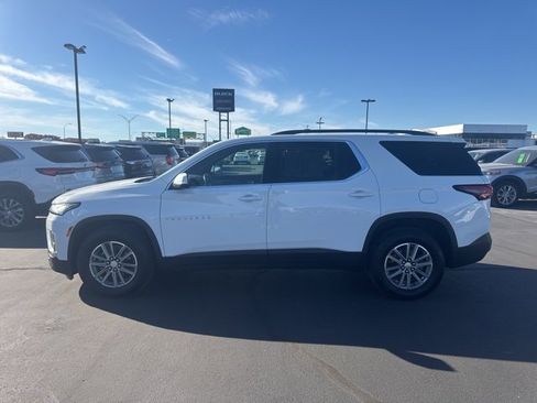 Used 2022 Chevrolet Traverse LT image 8