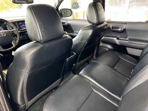 Used 2020 Toyota Tacoma TRD Off-Road image 46