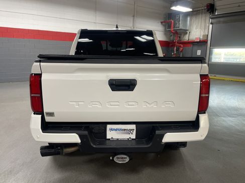 Certified 2024 Toyota Tacoma SR5 image 9