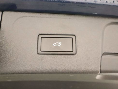 Used 2022 Volkswagen Atlas SEL image 19