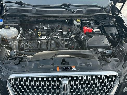 Used 2021 Lincoln Corsair Standard w/ Premium Package image 32