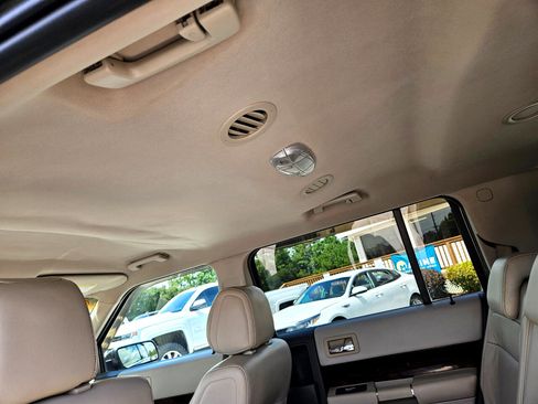 Used 2011 Ford Flex SEL w/ Rapid Spec Order Code image 17