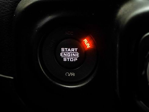 Used 2022 Jeep Wrangler Unlimited Rubicon AWD/4WD image 27
