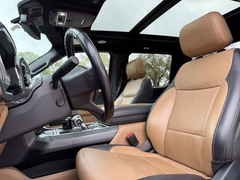 Used 2021 Ford F150 Lariat w/ Equipment Group 502A High image 5